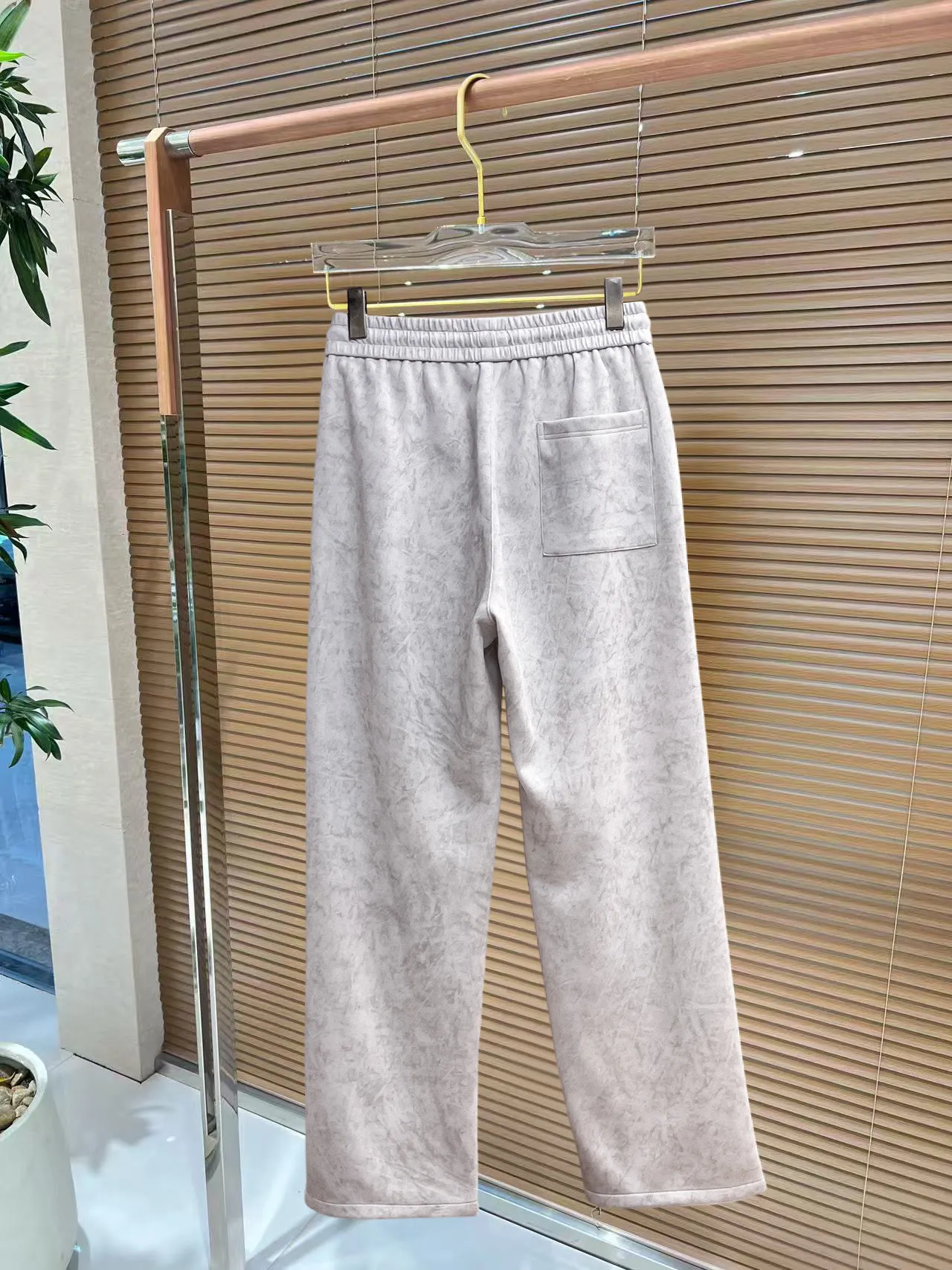 Balenciaga 🆕2026 Autumn and Winter New Arrival Casual Pants! The official website will be released simultaneously. Brand Classic LOGO casual pants, customized fabrics, excellent comfort and strong touch. Highly recognisable, perfect appearance and craftsmanship. Size:M-3XL